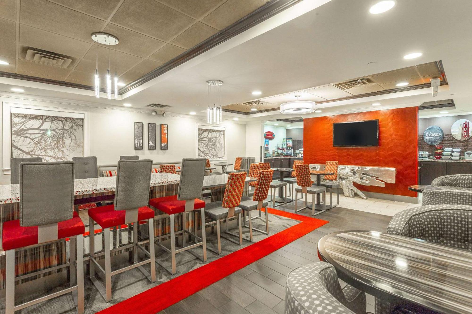 Inn At The Peachtrees, Ascend Hotel Collection アトランタ エクステリア 写真