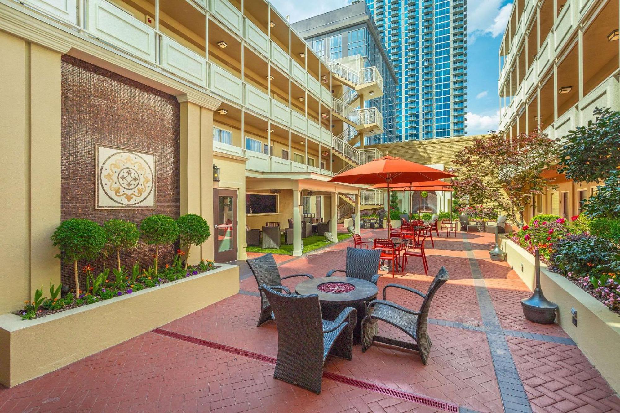 Inn At The Peachtrees, Ascend Hotel Collection アトランタ エクステリア 写真