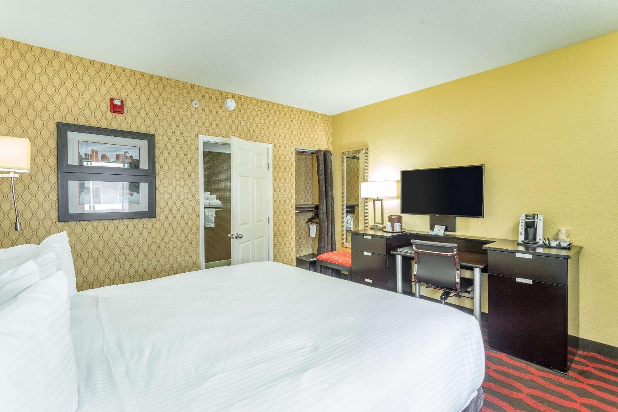 Inn At The Peachtrees, Ascend Hotel Collection アトランタ エクステリア 写真