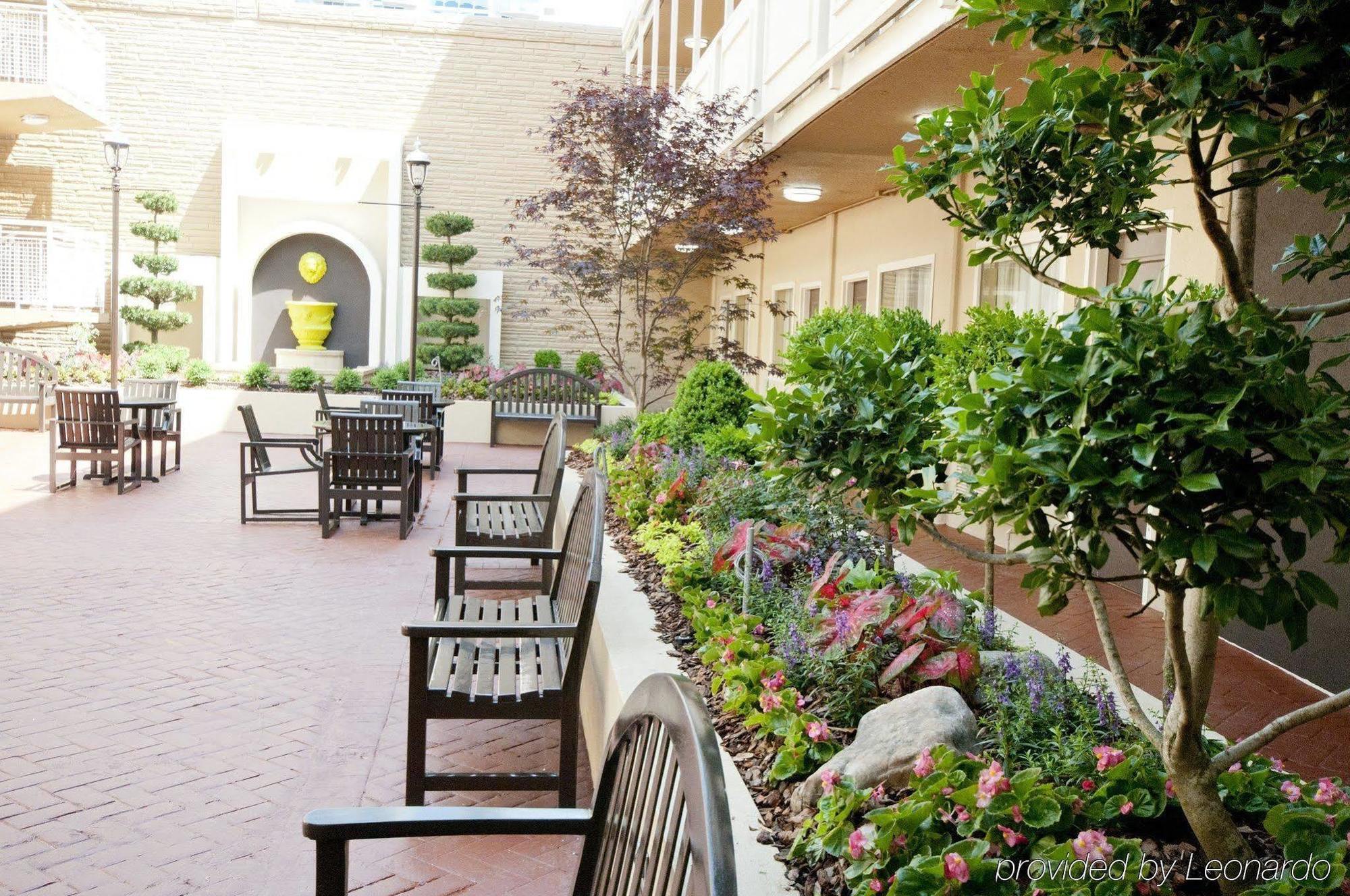 Inn At The Peachtrees, Ascend Hotel Collection アトランタ エクステリア 写真